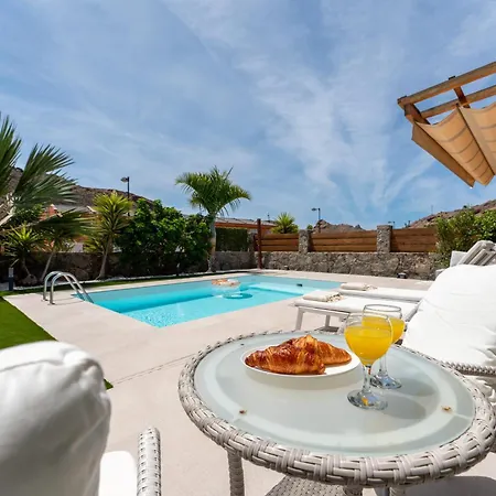 Villa Diana With Private Swimming Pool In Tauro